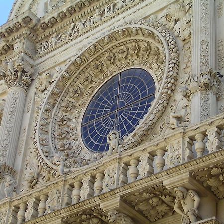 Lecce Barocca - La Casa Di Roby Apartment ภายนอก รูปภาพ
